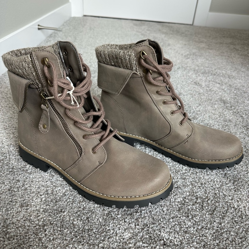 Cliffs by WHITE MOUNTAIN Taupe Lace Up Boots
